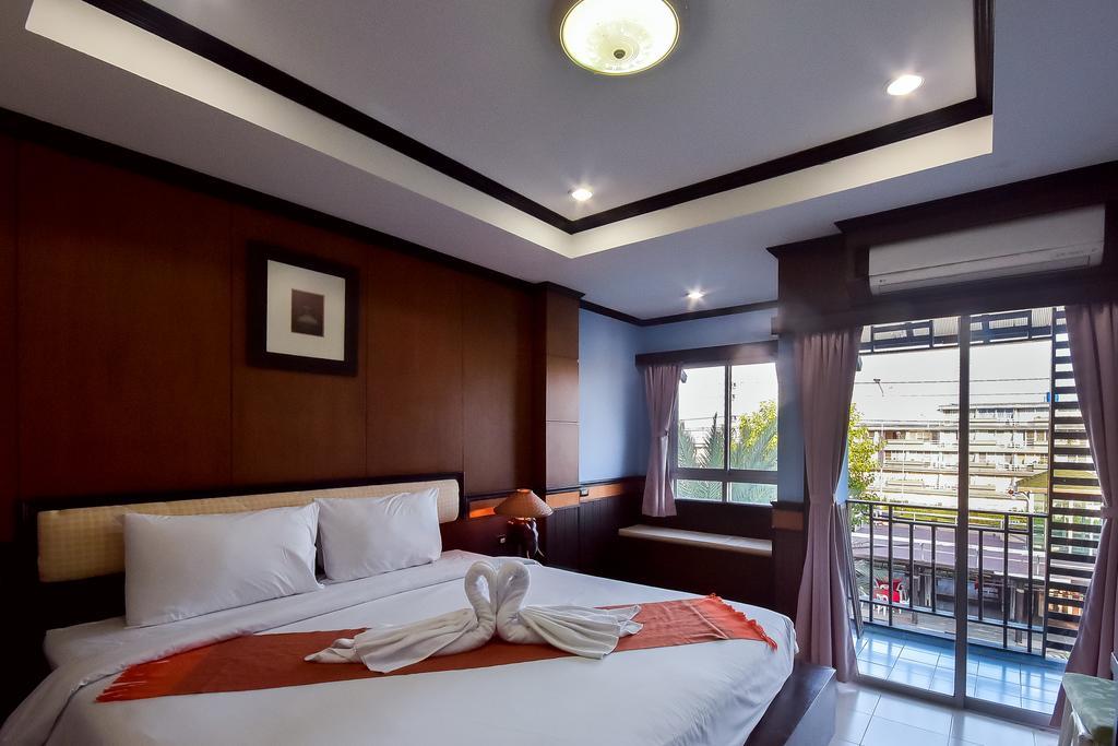 Season Palace Huahin Hotel Cha-Am Exterior photo